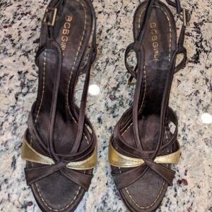 BCBG Girls Brown/Gold Satin Heels 9B